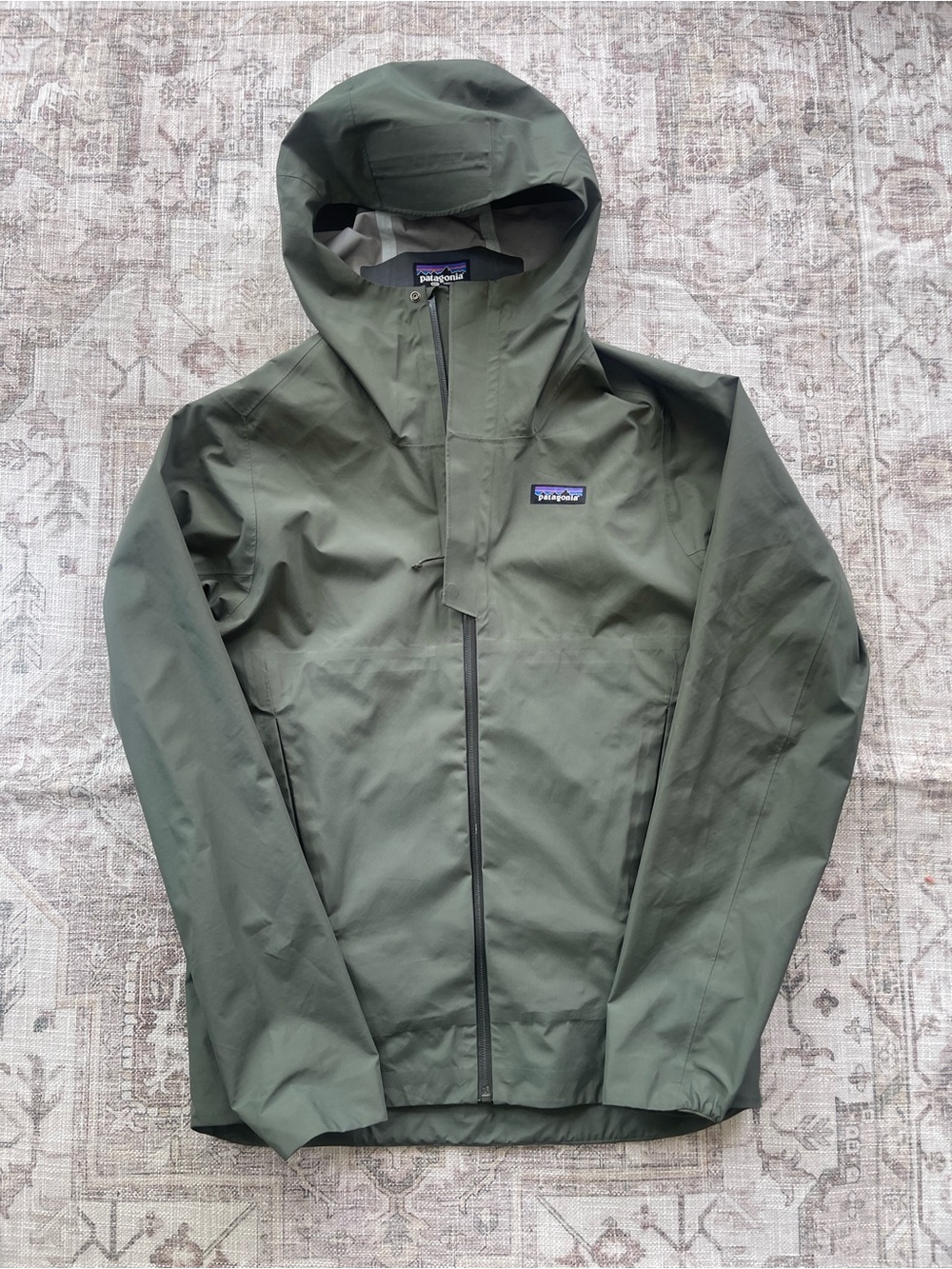 Patagonia Men's Olive Green Raincoat Hooded Shell